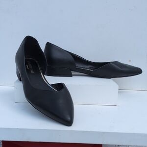 Kenneth Cole Women's Elegant Black Loafers Size 10 Medium Leather